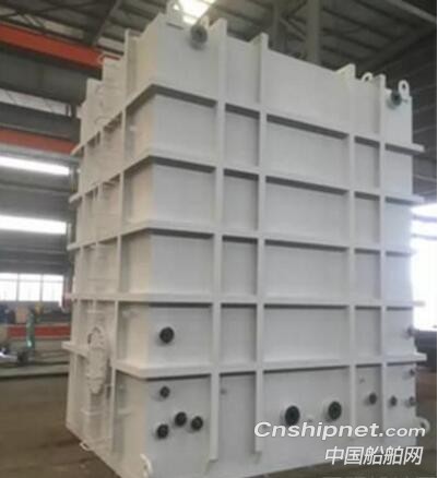 Nantong Yuanyang supporting large oil tanks delivered smoothly