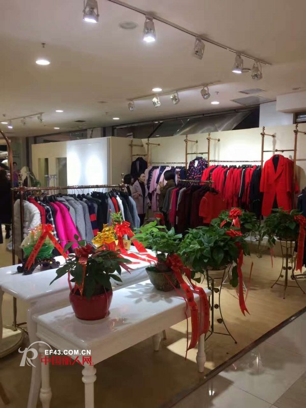 åŒåäºŒè¿˜æ˜¯å®žä½“åº—è´­ç‰©å¥½ èŒœè¯—è¿ªæ±Ÿè¥¿æŠšå·žåº—å¼€ä¸šå•¦