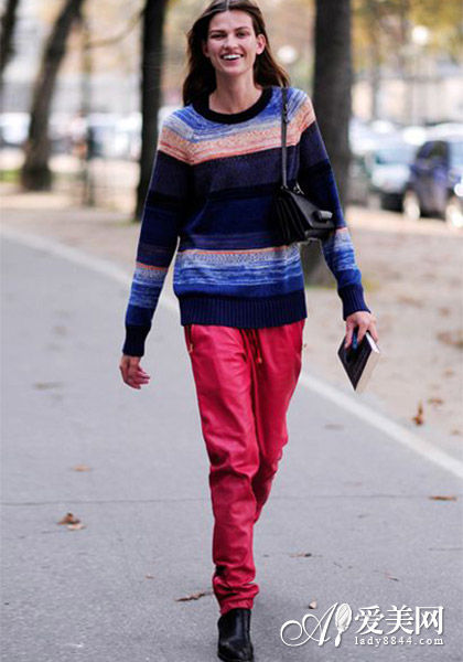 Cashmere sweater is also popular