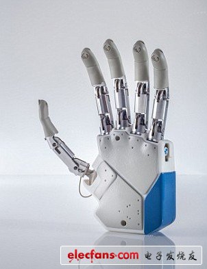 Figure 4 The research team hopes to successfully transplant the bionic hand to the patient later this year