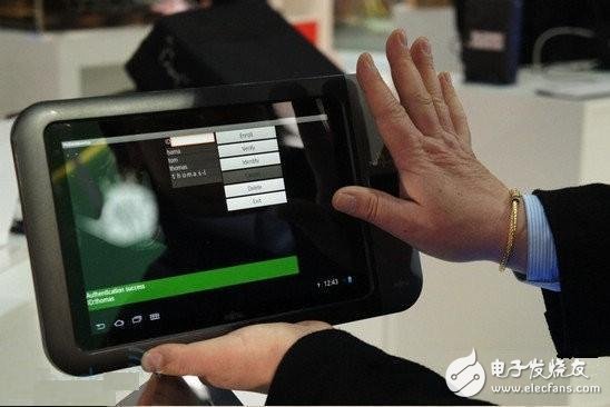 Boosting Information Security, Fujitsu Shows Tablet Computer Recognizing Human Palmprints
