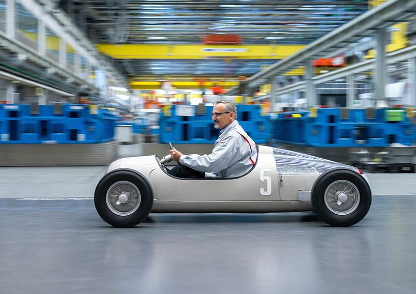 Audi uses 3D printing technology to copy the "Silver Arrow" C version of the car