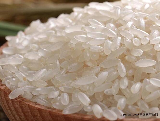 How is selenium-enriched rice grown?