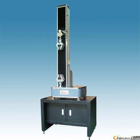 How does the electronic universal testing machine test the tensile strength of glass fiber?