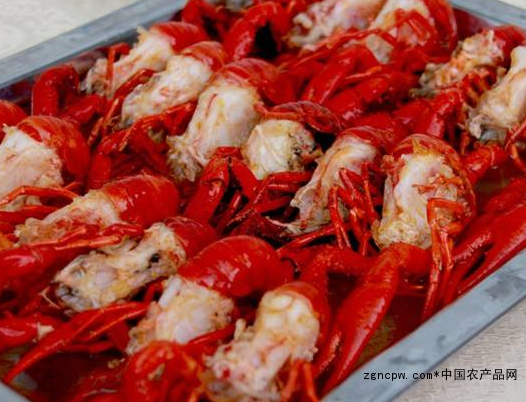 Are foreigners eating crayfish?