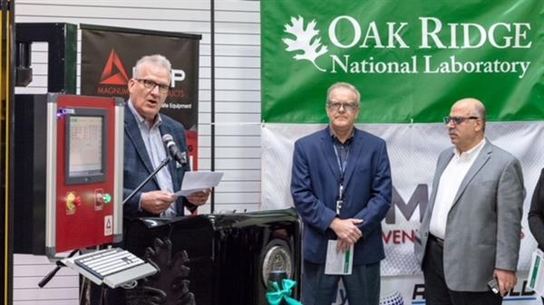 ornl-and-mvp-unveil-first-medium-large-scale-thermoset-3d-printer-3.jpg