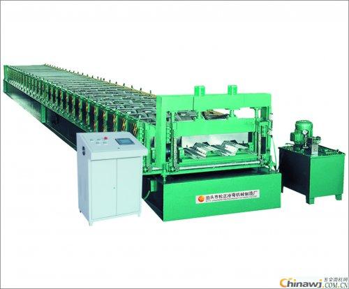 Pressure tile machine assembly keyword two, symmetry