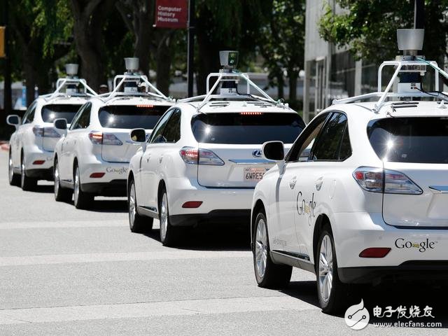 Review the history of Google's self-driving cars: road test does not stop and drive and walk