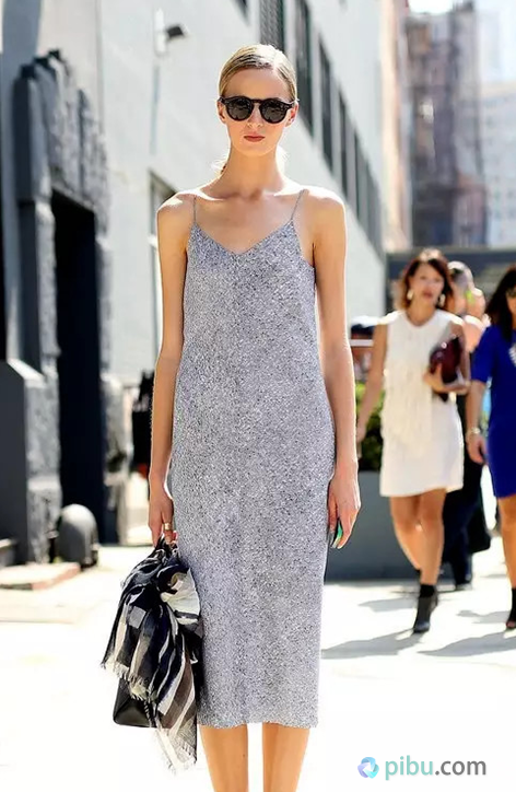 This year's most popular 6 dresses, according to buy right!