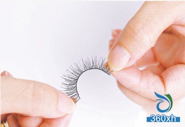Daren demonstration 8 steps stickers false eyelash tutorial