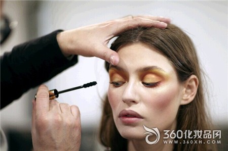 Makeup tips, eye makeup, oily skin, face wash