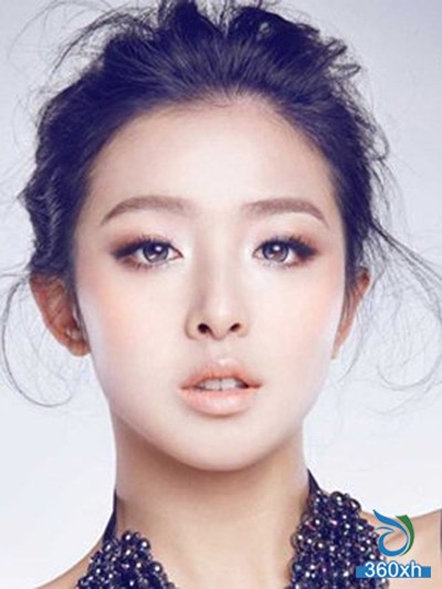 4 steps to teach you to create elegant banquet makeup