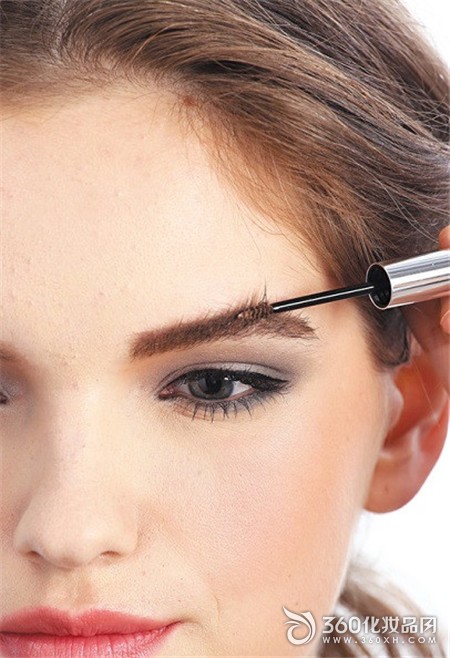 A multi-purpose make-up item blush multiple uses eyebrow pencil eyeliner 6