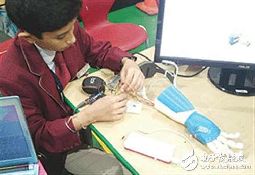 Dubai Junior produces a mentally controlled 3D printed bionic arm