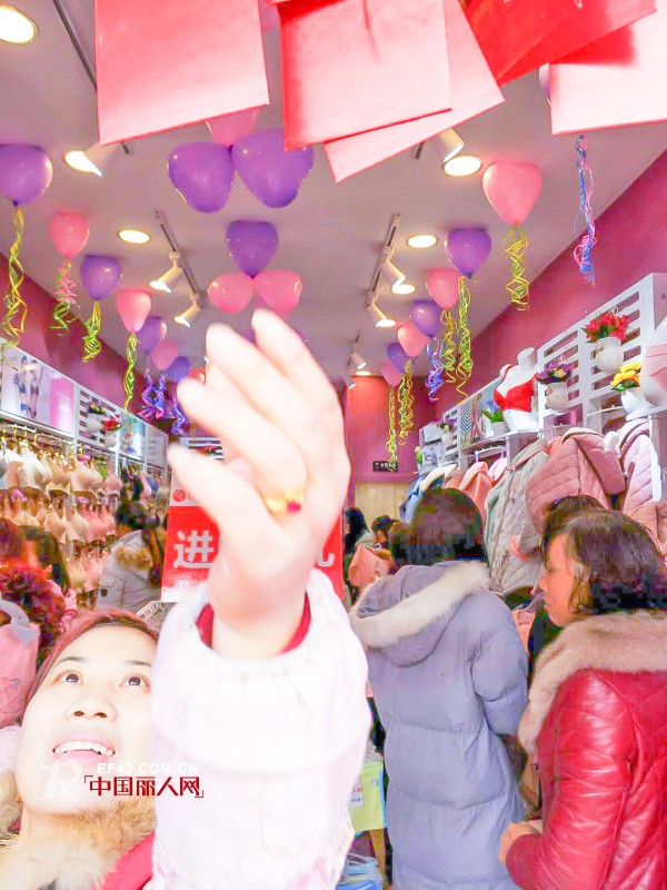 çƒ­çƒˆç¥è´ºå››å·æ¨è€æ¿çŽ«ç‘°æ˜¥å¤©å†…è¡£åŠ ç›Ÿåº—è€åº—é…¬å®¾æ´»åŠ¨ç«çƒ­è¿›è¡Œ