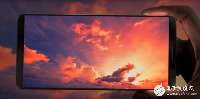 Suspected Samsung S8 video advertising screen out of the screen is really super big and super beautiful!