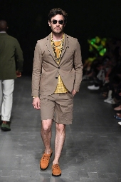 2019 Oliver Spencer's show at London Menswear Week