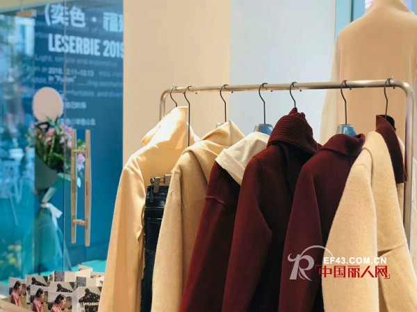 åŒåäºŒä¹°è¡£æœä¸Šå“ªå„¿ï¼Ÿå¥•è‰²ç¦å»ºå—å®‰åº—ç››å¤§å¼€ä¸šæœ‰æƒŠå–œ