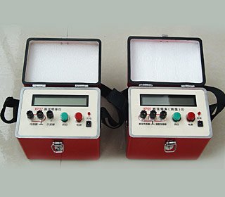 'Vibrating string frequency meter