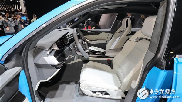 Audi SUV power flagship! The new RS Q8 makes the super run sigh