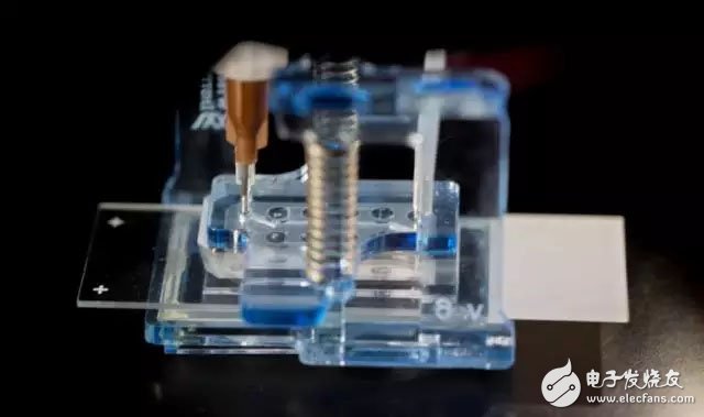 Medical robot can mimic human lung: help lung cancer new drug development