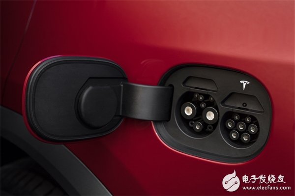 Tesla is equipped with a new national standard charging interface for China and has 1000 charging stations at the end of the year