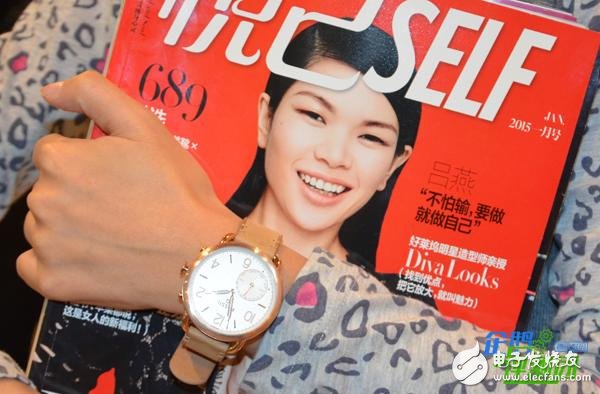 Focus on the style of Fossil smart watch: highlight the individual style, stylish and retro