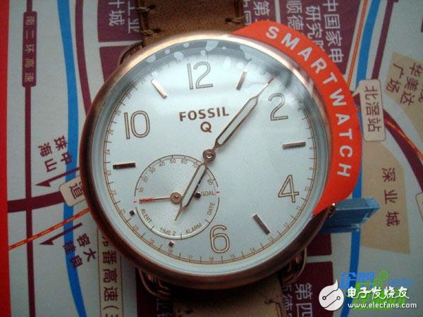 Focus on the style of Fossil smart watch: highlight the individual style, stylish and retro