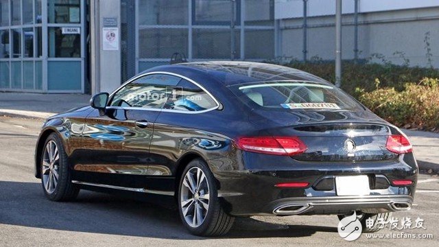 Mercedes-Benz C-class road test spy photos exposure equipped with kinetic energy recovery system