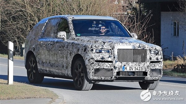 Beyond your handsome, Rolls-Royce SUV looks like the first exposure