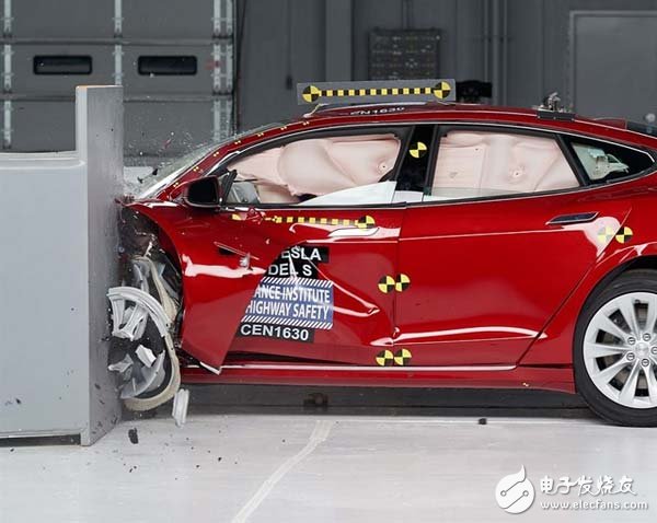 IIHS crash test score: Tesla Moedl S missed the top safety evaluation