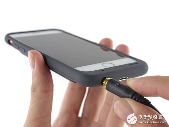 Smartphone iPhone "battery vest" internal module exposure