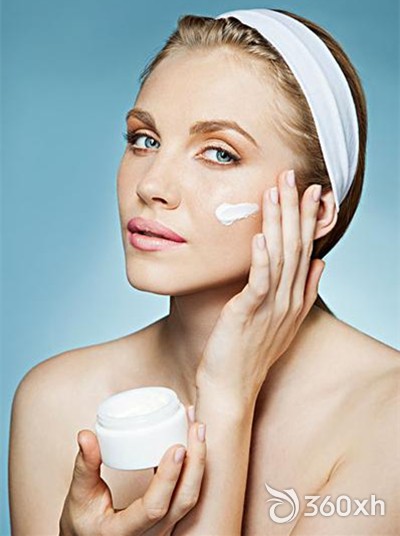 Use night cream to create a good skin for work