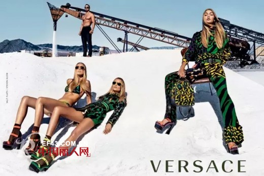 Versace 2016æ˜¥å¤ç³»åˆ—å¹¿å‘Šå¤§ç‰‡çƒ­è¾£æ¥è¢­