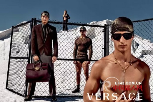 Versace 2016æ˜¥å¤ç³»åˆ—å¹¿å‘Šå¤§ç‰‡çƒ­è¾£æ¥è¢­