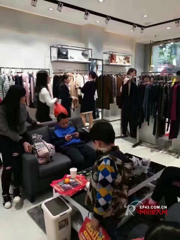 ä¹”å¸›æ—¶å°šé›†å›¢æ——ä¸‹å“ç‰ŒJAOBOOæ²³æºé¾™å·åº—ç››å¤§å¼€ä¸š