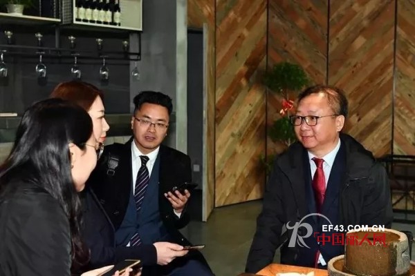 ç¥è´ºå¹¿ä¸œå¯Œç»…æœé¥°æœ‰é™å…¬å¸åœ¨2019ä¸­å›½æœè£…åˆ›èžå¤§ä¼šè¢«ä¸­å›½æœè£…åä¼šæŽˆäºˆâ€œä¸­å›½æœè£…ä¼˜è´¨åˆ¶é€ å•†â€è£èª‰ç§°å·