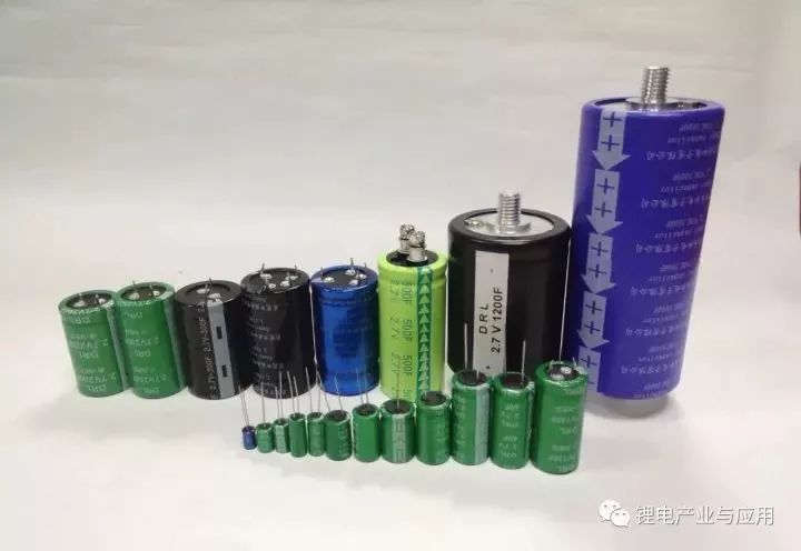 Based on the combination of lithium-ion battery and double-layer capacitor development to solve cost and reliability, safety and other issues