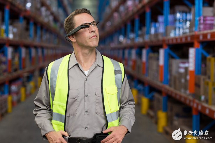 Toshiba releases split smart glasses dynaEdge: runs on Windows 10 Professional PC