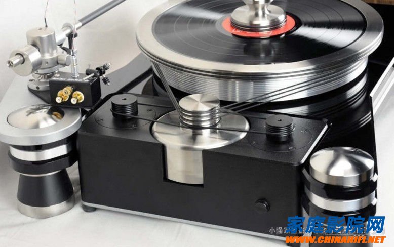 Vinyl record player