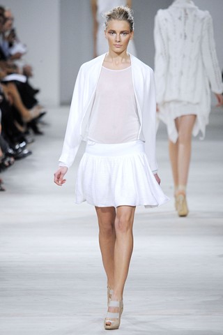 Spring Summer 2010: White Storm (Figure 3)
