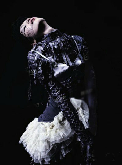 2011/12 Autumn/Winter Women's Printing and Image Trends: The Exotic Flavor of Science Fiction (Figure 4)