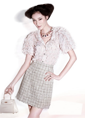 Colored Gemstones Play a Retro Melody in Fashion (Figure 1)