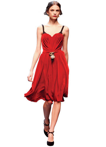 Exploring the sensibility and sensibility of stylish red (Figure 4) æŽ¢ç§˜æ—¶é«¦çº¢è‰²çš„ç†æ€§ä¸Žæ„Ÿæ€§(图4)