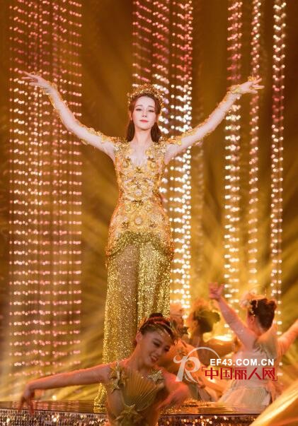 è¿ªä¸½çƒ­å·´é‡‘é¹°å¥³ç¥žé€ åž‹é­ç½‘å‹åæ§½æ‰‹è‡‚ç²— æ‰‹è‡‚ç²—å¦‚ä½•ç©¿è¡£æ˜¾ç˜¦