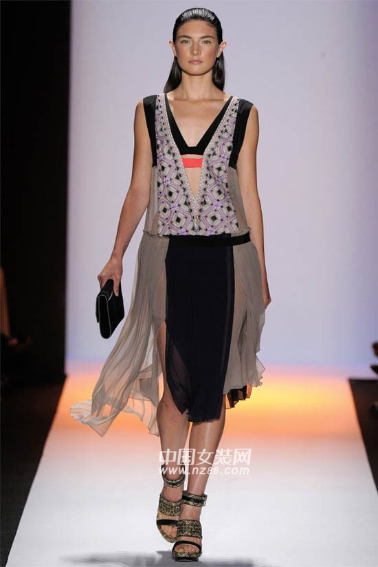 2012æ˜¥å¤æ—¶å°šå¥³è£…æµè¡Œé…é¥°è¶‹åŠ¿ä¹‹BCBG Max Azria(å›¾3)