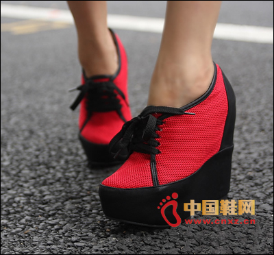 Red platform heel shoes