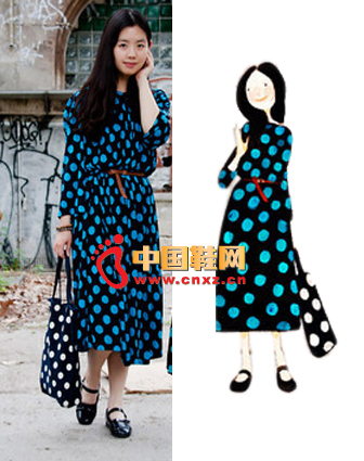 The polka-dotted dress with blue and black lakes is simple yet very masculine, and the black flat shoes add a touch of idyllic atmosphere.