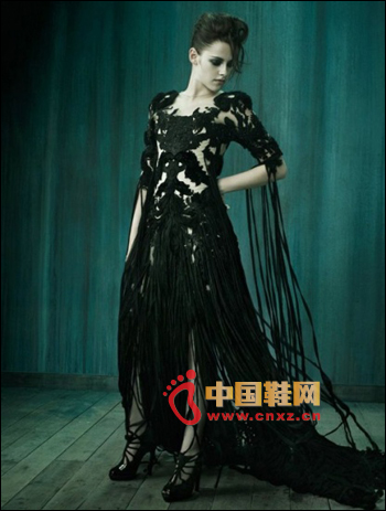 Black dress, hollow and ribbon design, quite individual