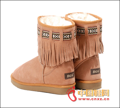 Fringed decorative snow boots